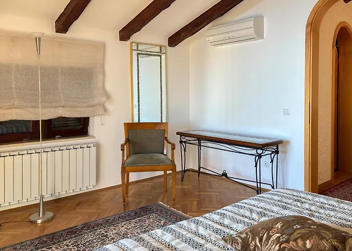 Lägenhet 2 Bedroom Pet Friendly In *