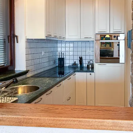 2 Bedroom Pet Friendly In Apartment Opric