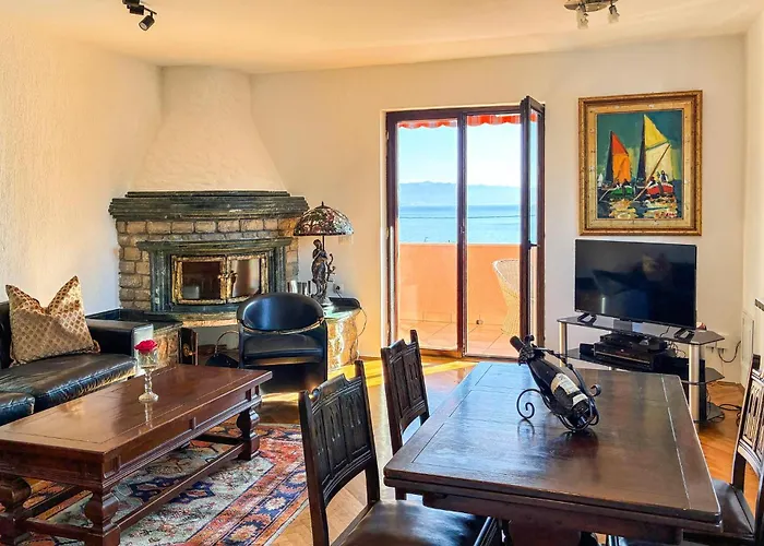 2 Bedroom Pet Friendly In דירה *