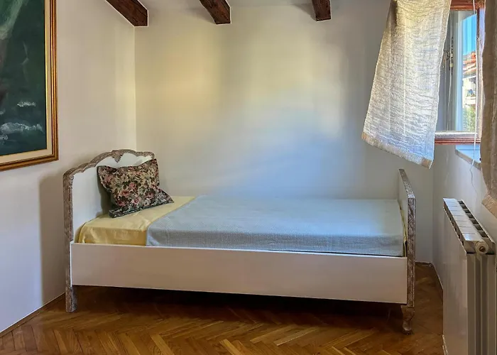 2 Bedroom Pet Friendly In