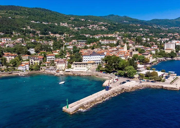 Apartment 2 Bedroom Pet Friendly In